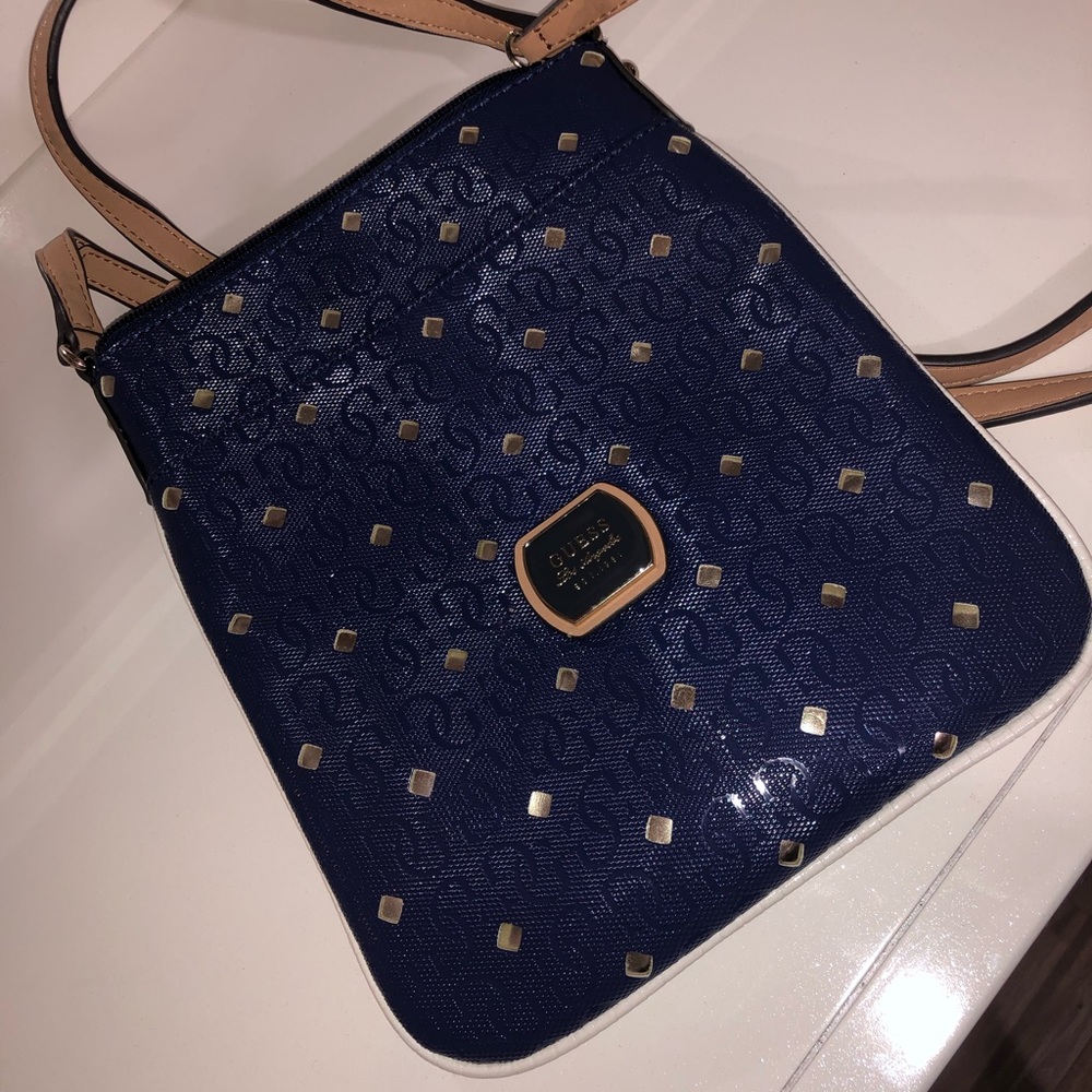 Crossbody purse